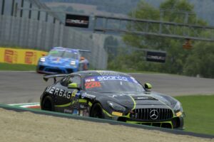 Filippo Bencivenni - campione italiano 2022 gt4 amg mercedes nova race (3)
