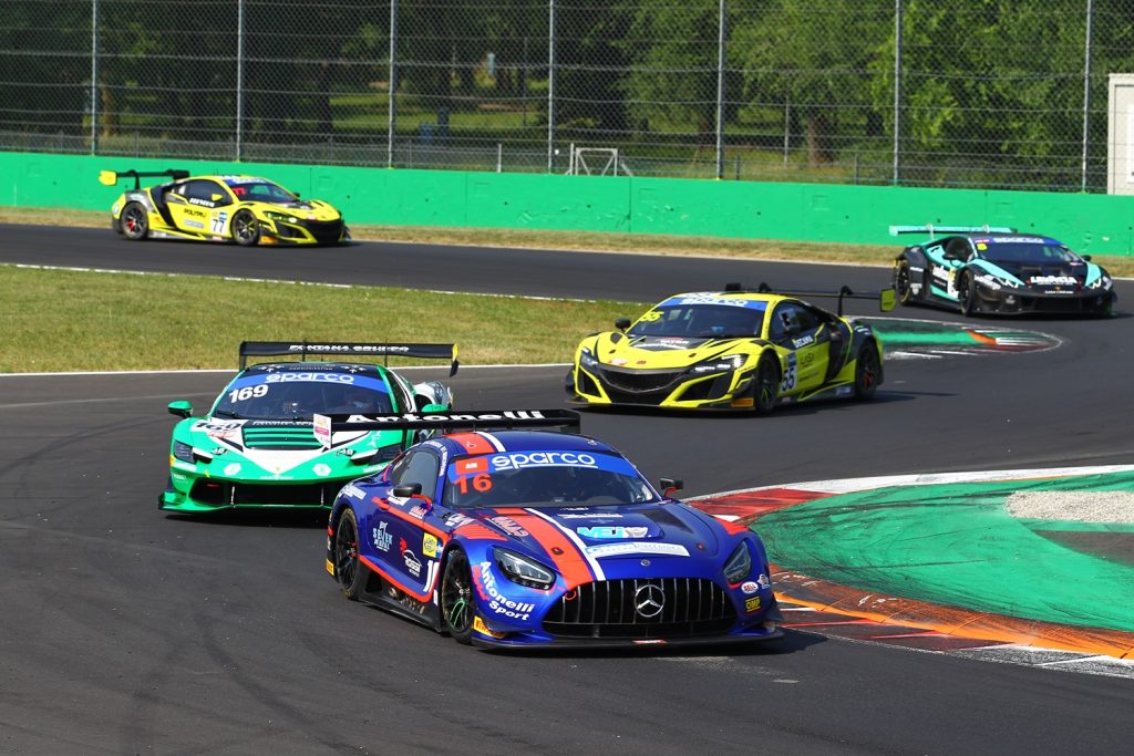 bencivenni monza podio campionato italiano gt granturismo gran turismo cigt